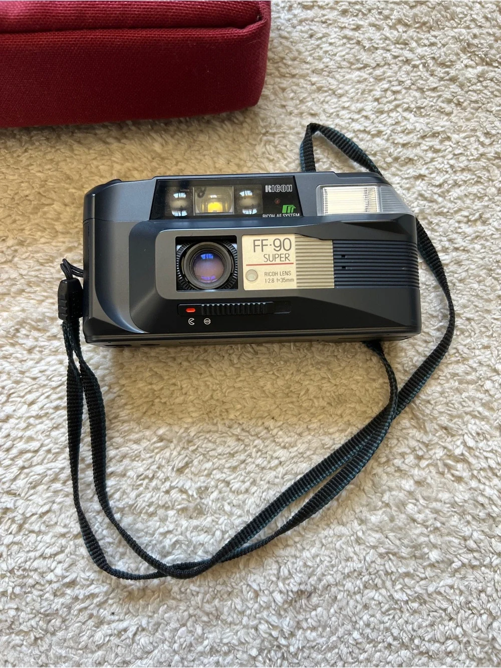📸 Vintage Ricoh FF-90 Super 35mm Point & Shoot Film Camera f/2.8 1980s UNTESTED